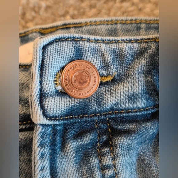 Lauren Conrad Light Wash High Rise Jeans Size 12 - Picture 9 of 11